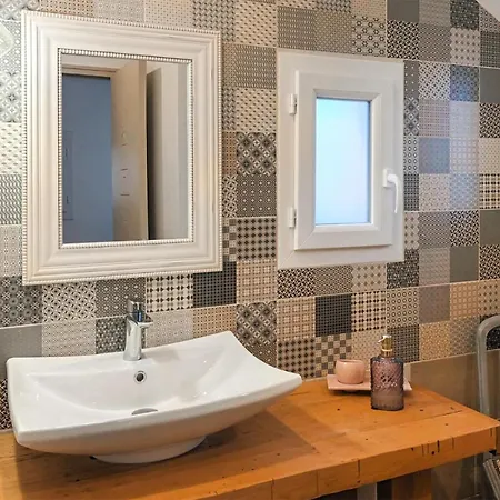 Awesome In St Marcouf With Wi-fi Holiday home *