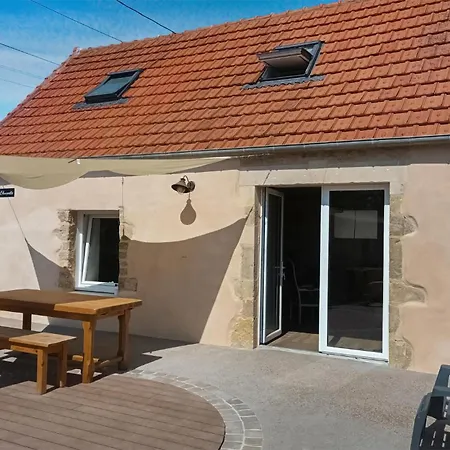 Awesome In St Marcouf With Wi-fi Holiday home Saint-Marcouf